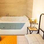 Maris - Romantic Jacuzzi Alghero