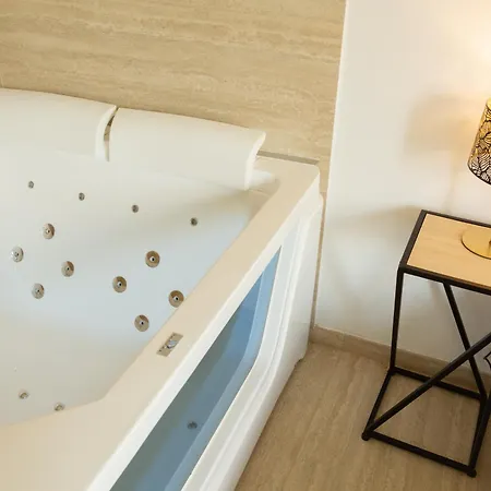 Maris - Romantic Jacuzzi *